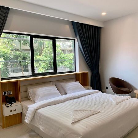 Nico'S Hotel And Skybar Siem Reap Buitenkant foto