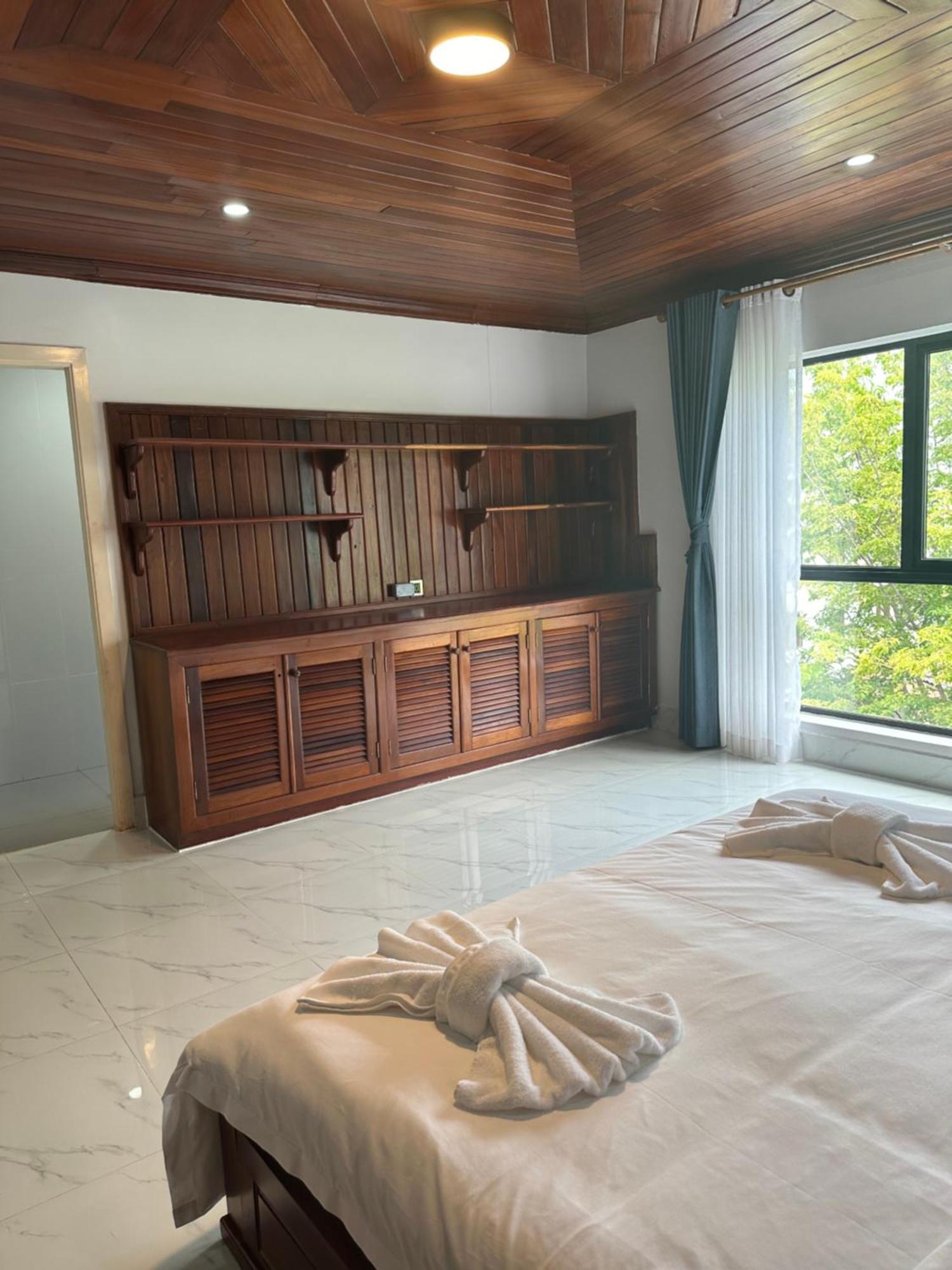 Nico'S Hotel And Skybar Siem Reap Buitenkant foto