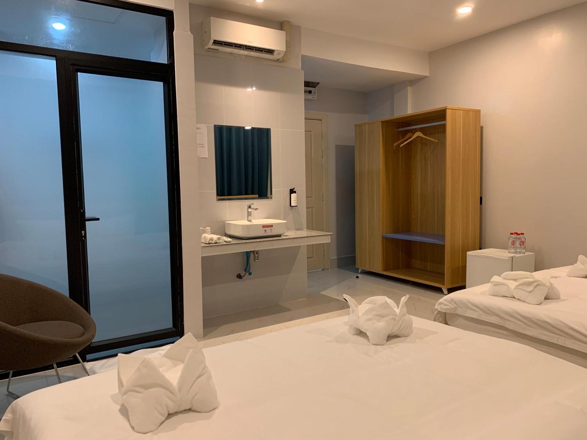 Nico'S Hotel And Skybar Siem Reap Buitenkant foto