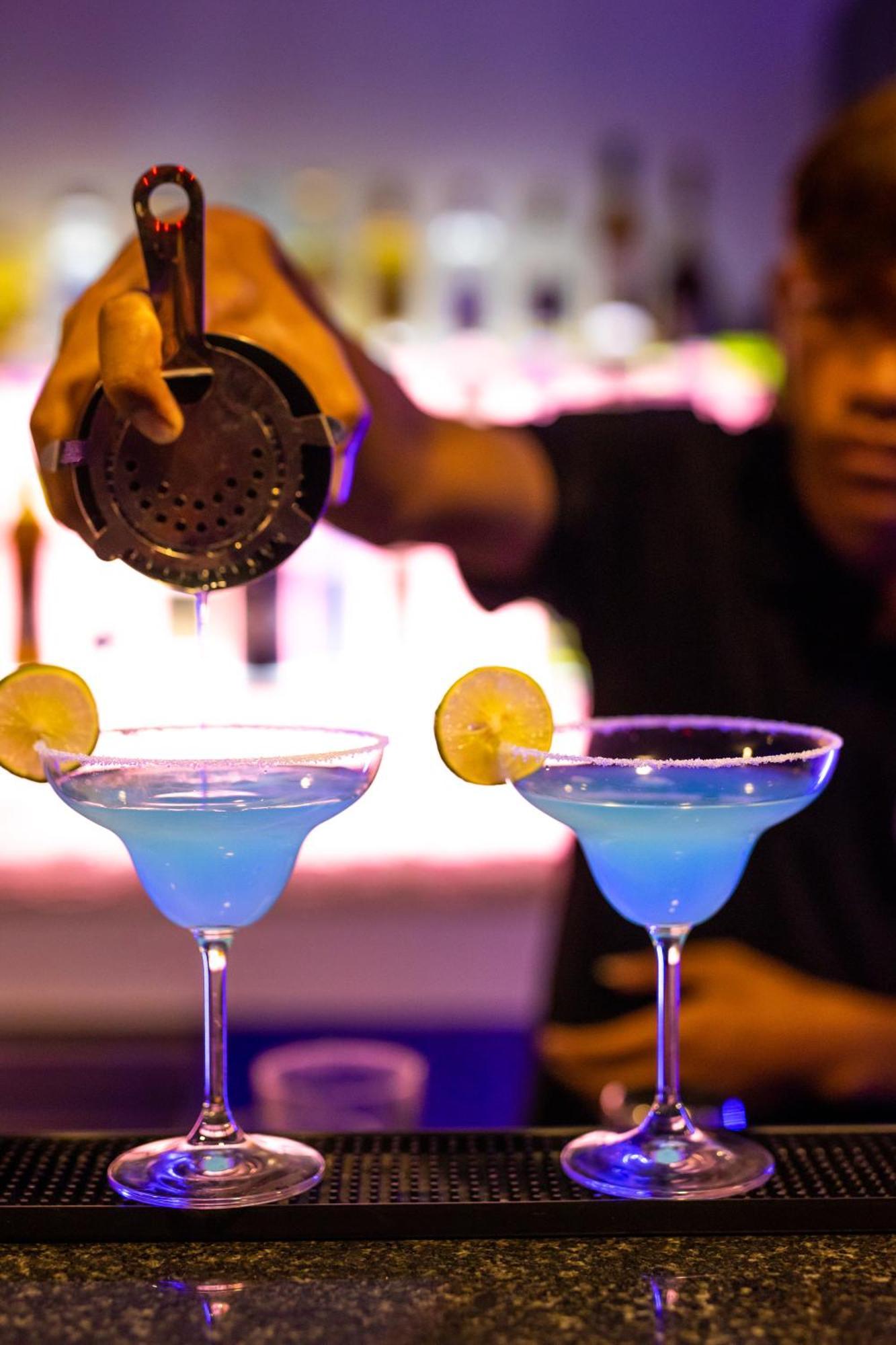 Nico'S Hotel And Skybar Siem Reap Buitenkant foto