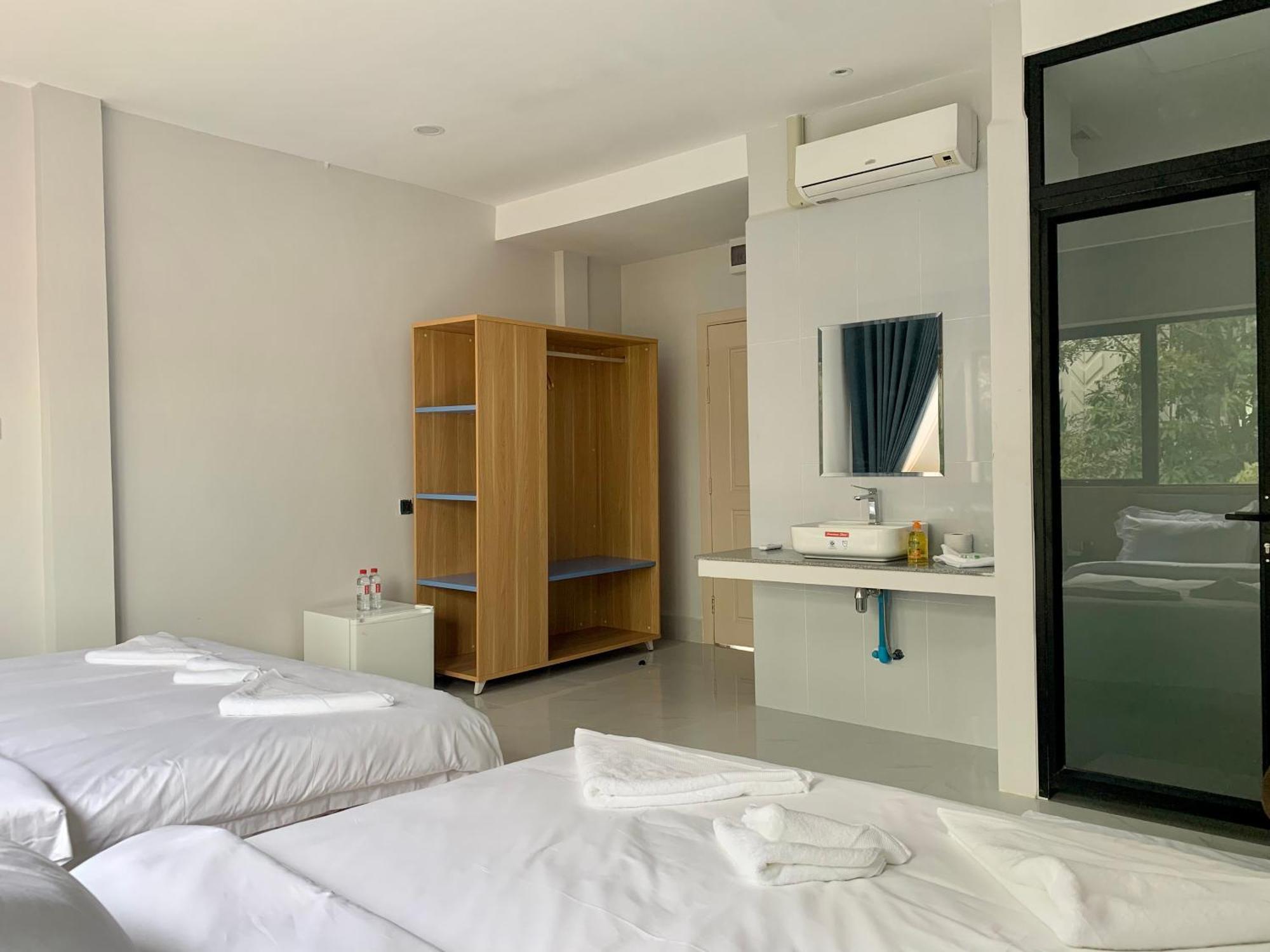 Nico'S Hotel And Skybar Siem Reap Buitenkant foto