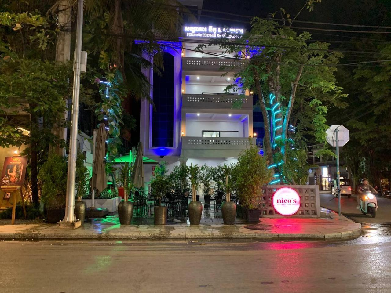 Nico'S Hotel And Skybar Siem Reap Buitenkant foto